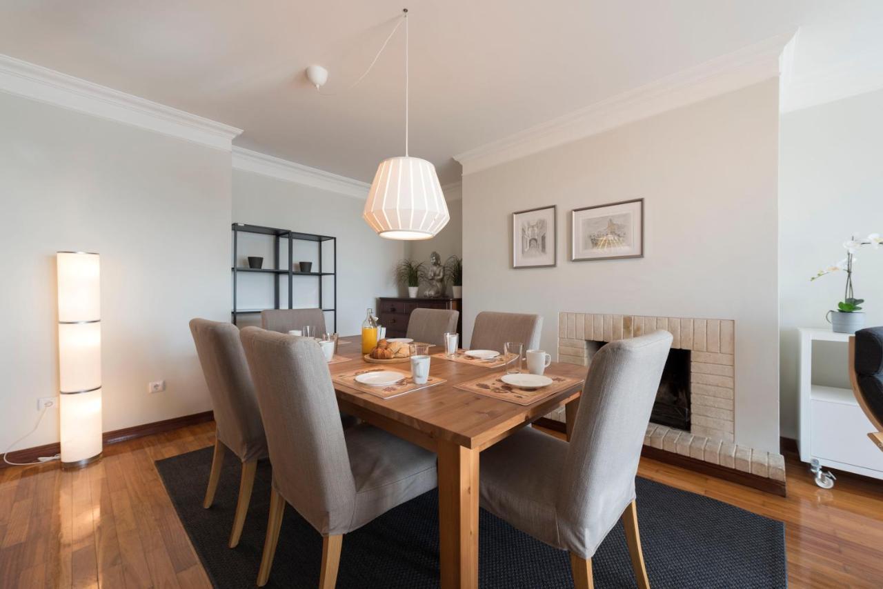Lovelystay - Charming 3Br Flat W/ Free Parking In Devesas Вила-Нова-ди-Гая Экстерьер фото